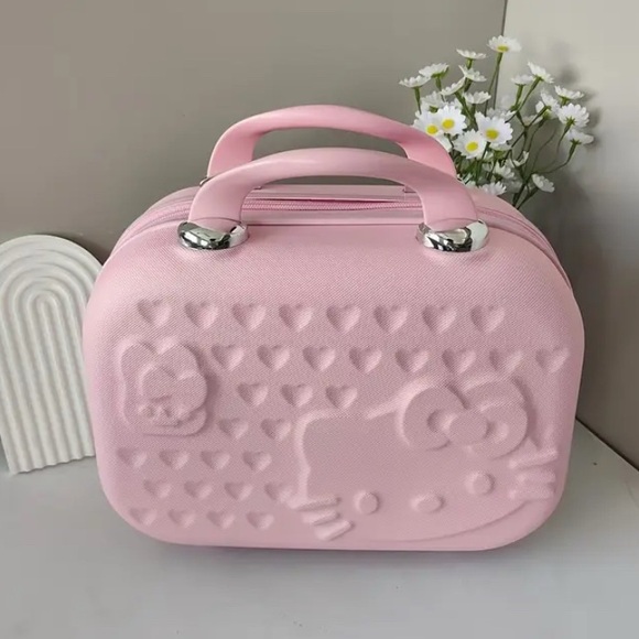 Hello Kitty Handbags - Hello Kitty Pink Heart Embossed Cosmetic Case